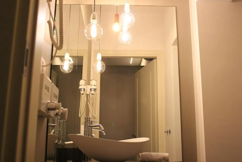 Vittorio Veneto 25 Hotel Modena Italy